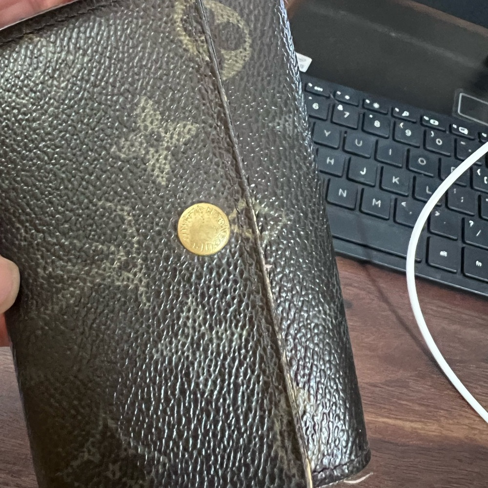 LV Authentic Key Holder